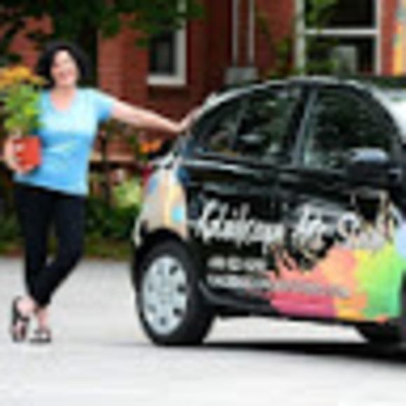 Meet your Posher, Jennifer - Picture 1 of 1